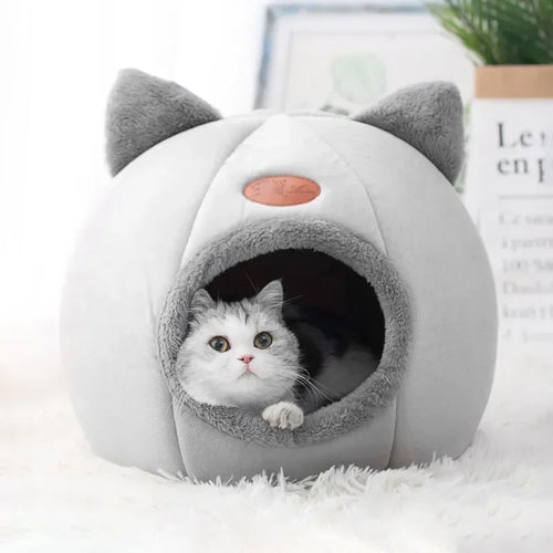 Snuggle Winter Cat Bed